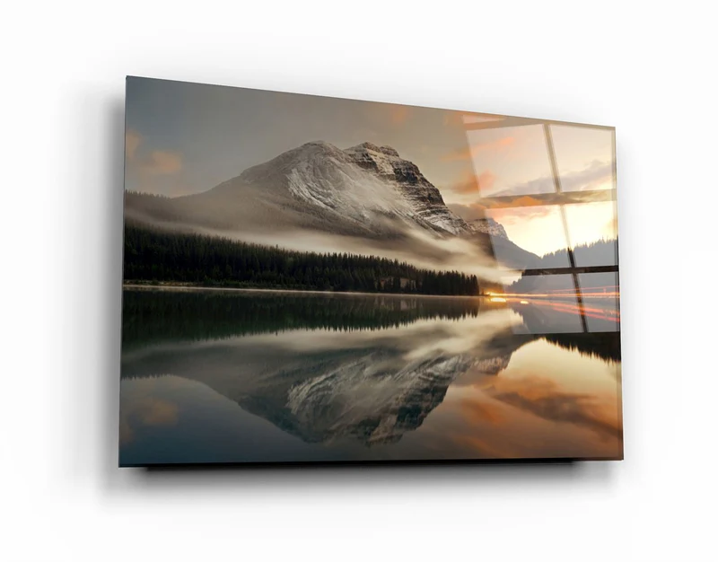 ・"Huge Mountain"・Glass Wall Art