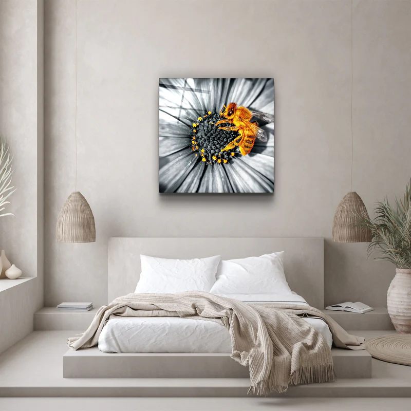 ・"Bee"・Glass Wall Art - Image 3